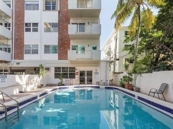 1130 11th St 4J, Miami Beach FL 33139