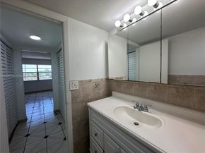 1130 11th St 4J, Miami Beach FL 33139
