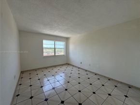 1130 11th St 4J, Miami Beach FL 33139