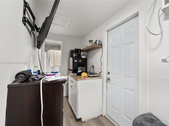 1257 NW 58th St, Miami FL 33142