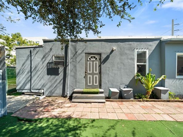 1257 NW 58th St, Miami FL 33142