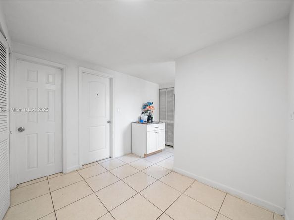 1257 NW 58th St, Miami FL 33142