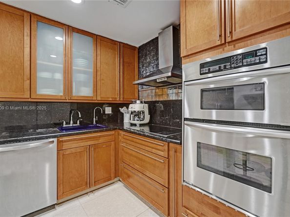 1401 NE 5th Ter, Fort Lauderdale FL 33304