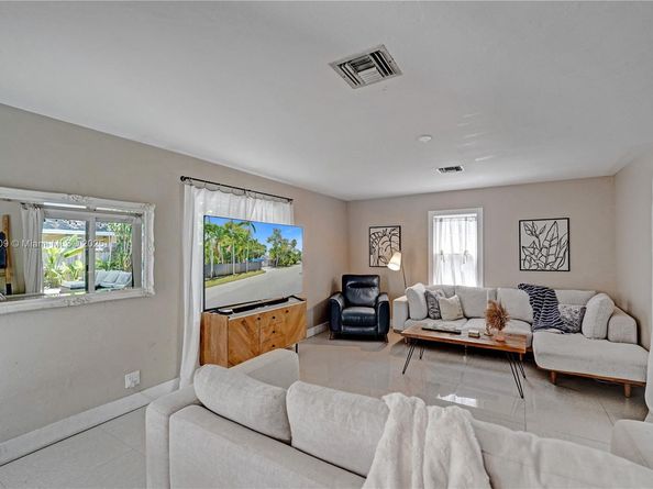 1401 NE 5th Ter, Fort Lauderdale FL 33304