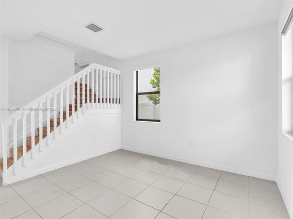 20381 NW 4th Ct, Miami Gardens FL 33169