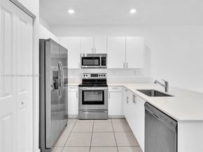 20381 NW 4th Ct, Miami Gardens FL 33169