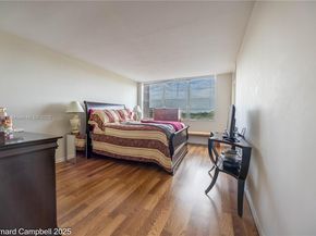 1100 Saint Charles Pl 717, Pembroke Pines FL 33026
