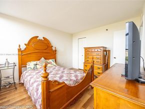1100 Saint Charles Pl 717, Pembroke Pines FL 33026