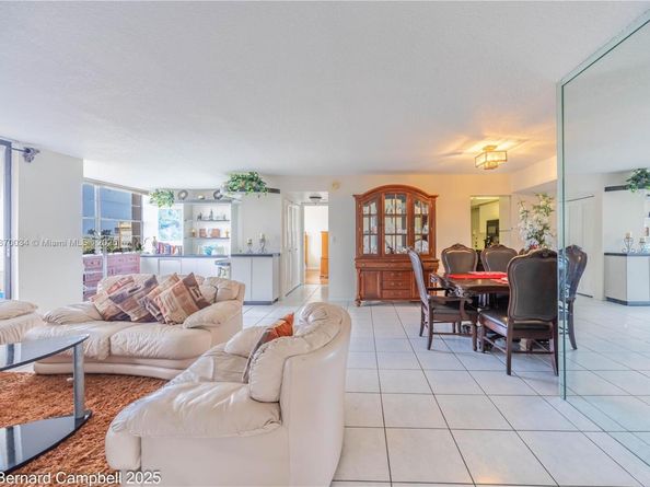 1100 Saint Charles Pl 717, Pembroke Pines FL 33026