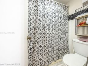1100 Saint Charles Pl 717, Pembroke Pines FL 33026