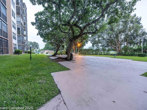 1100 Saint Charles Pl 717, Pembroke Pines FL 33026