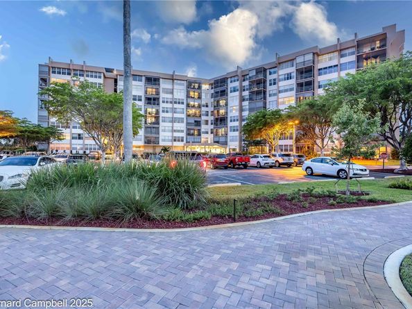 1100 Saint Charles Pl 717, Pembroke Pines FL 33026