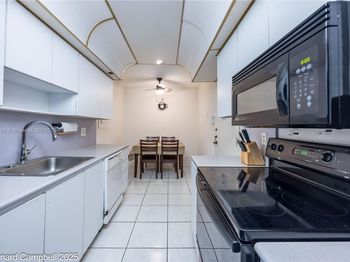 1100 Saint Charles Pl