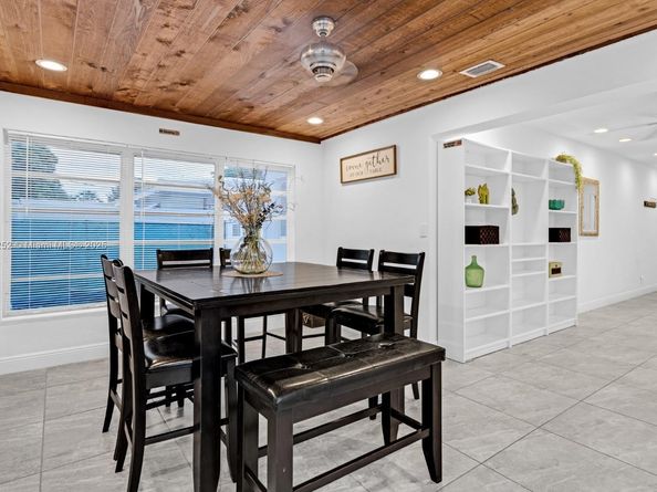 1165 SW 4th Ter, Pompano Beach FL 33060