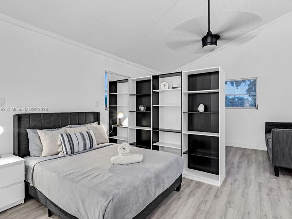 1165 SW 4th Ter, Pompano Beach FL 33060