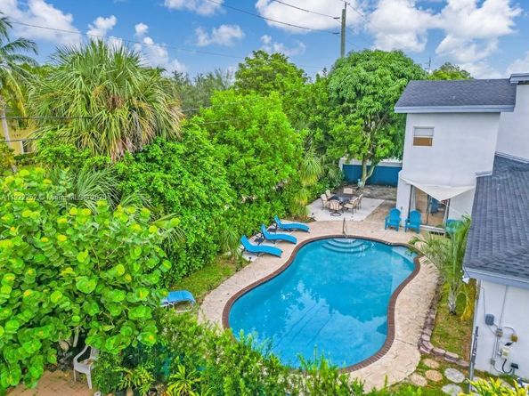 1165 SW 4th Ter, Pompano Beach FL 33060