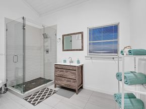 1165 SW 4th Ter, Pompano Beach FL 33060