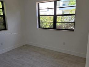 7710 Carlyle Ave, Miami Beach FL 33141
