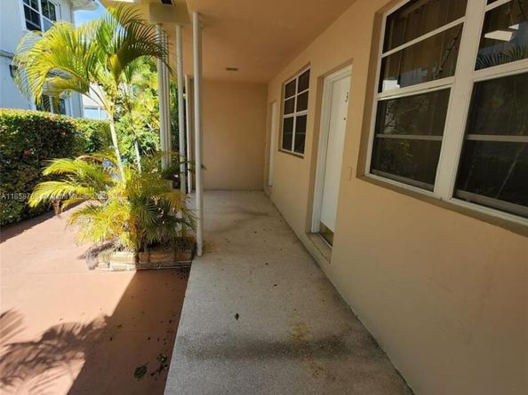 7710 Carlyle Ave, Miami Beach FL 33141