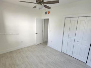 7710 Carlyle Ave, Miami Beach FL 33141