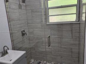 7710 Carlyle Ave, Miami Beach FL 33141