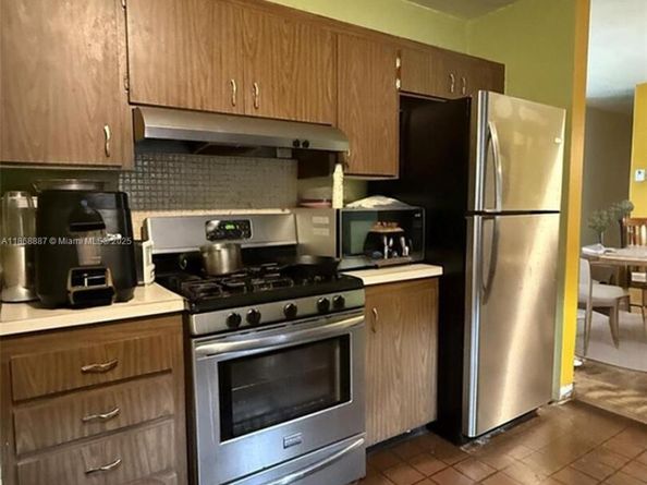 10240 SW 160th Ter, Miami FL 33157