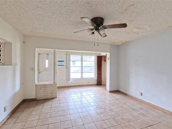 410 NW 52 St, Oakland Park FL 33309