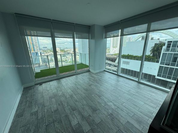 1040 Biscayne Blvd 1106, Miami FL 33132