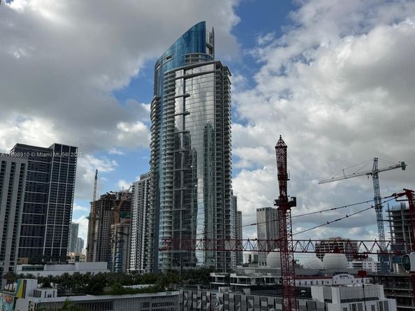 1040 Biscayne Blvd 1106, Miami FL 33132