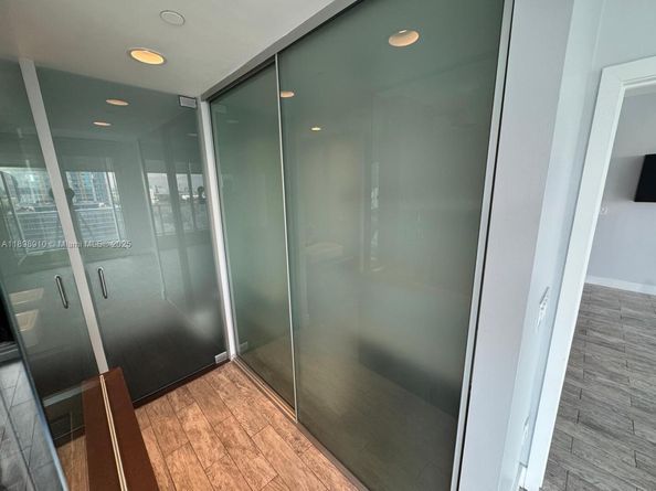 1040 Biscayne Blvd 1106, Miami FL 33132