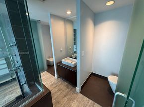 1040 Biscayne Blvd 1106, Miami FL 33132