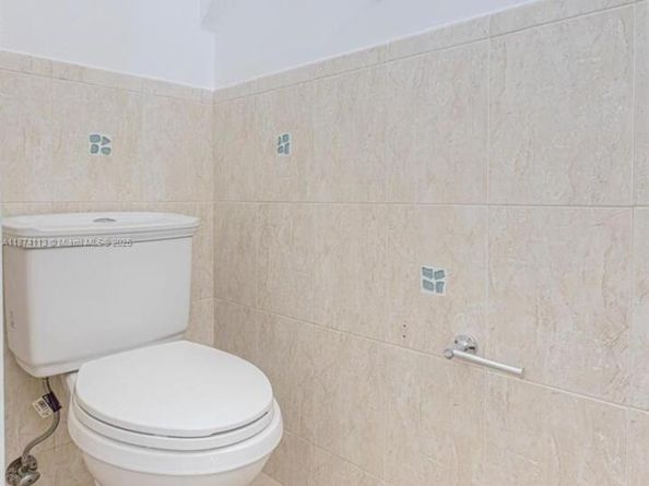 5698 W 25th Ct 5698, Hialeah FL 33016