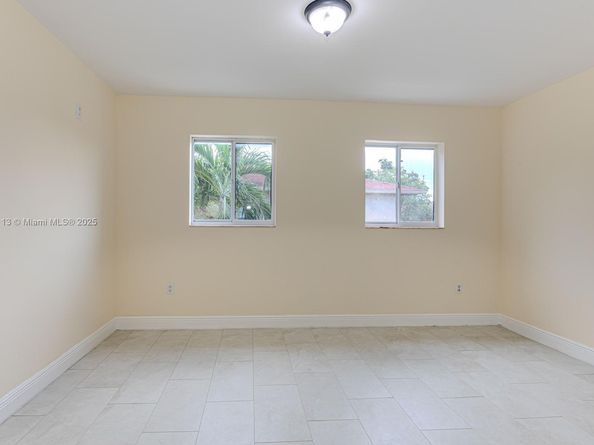 5698 W 25th Ct 5698, Hialeah FL 33016