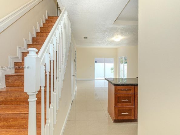 5698 W 25th Ct 5698, Hialeah FL 33016