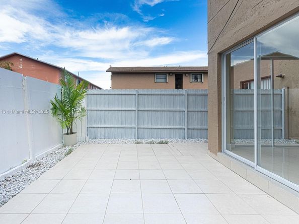 5698 W 25th Ct 5698, Hialeah FL 33016