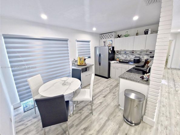 1720 SW 64th Ave, North Lauderdale FL 33068
