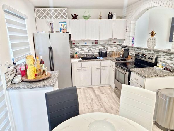 1720 SW 64th Ave, North Lauderdale FL 33068