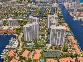 21200 Point Pl 1503 S.E Corner Turn Key, Aventura FL 33180