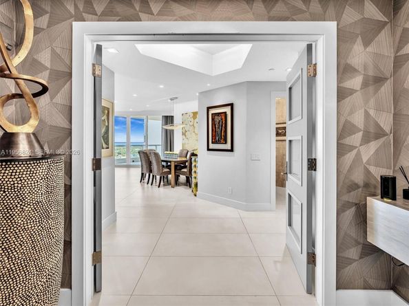 21200 Point Pl 1503 S.E Corner Turn Key, Aventura FL 33180