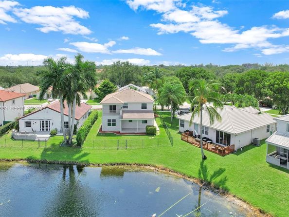 5885 SW 102nd Ave, Cooper City FL 33328