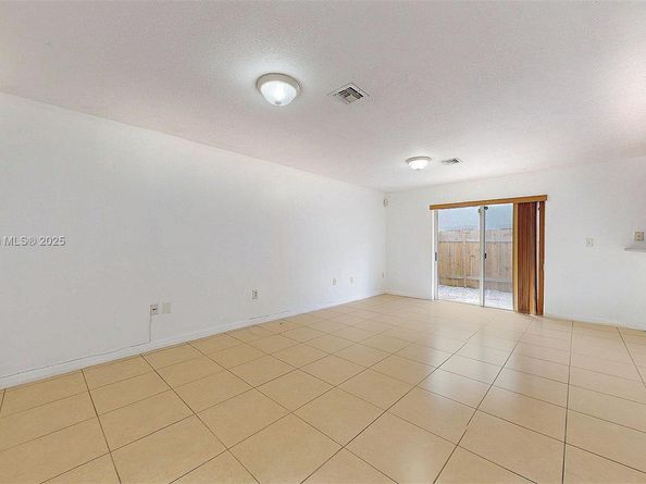 14162 SW 260 St 104, Homestead FL 33032