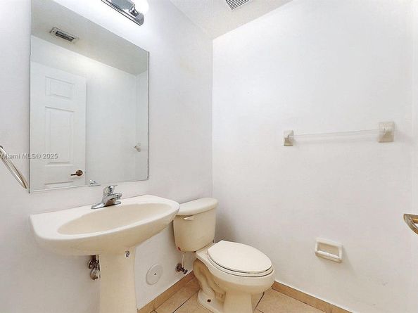 14162 SW 260 St 104, Homestead FL 33032