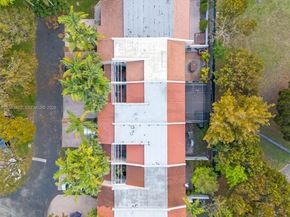 5208 NW 103rd Ave, Doral FL 33178