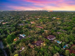 5100 SW 86th St, Miami FL 33143