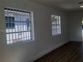 2951 NW 49th St, Miami FL 33142