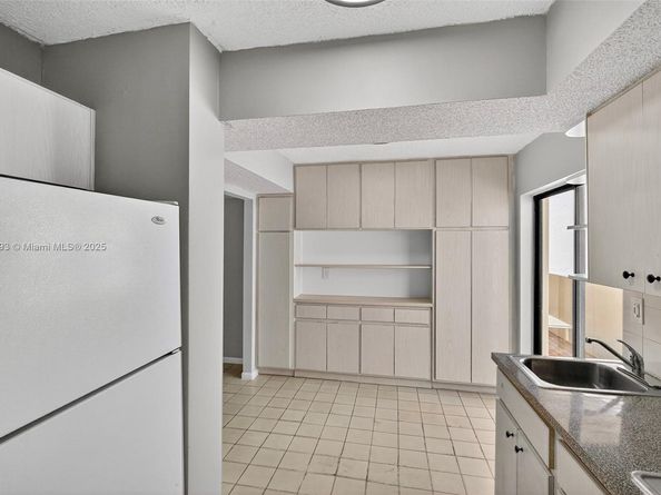 2924 Collins Avenue 501, Miami Beach FL 33140