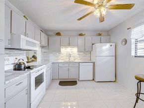 4955 E Sabal Palm Blvd 305, Tamarac FL 33319