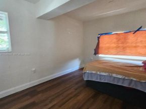 1717 NW 69th St, Miami FL 33147