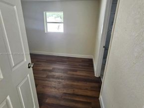 1717 NW 69th St, Miami FL 33147