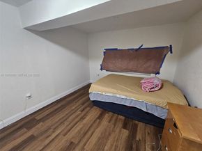 1717 NW 69th St, Miami FL 33147